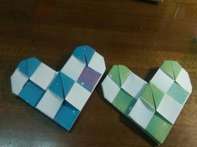 简单格子爱心怎么折,DIY格子爱心折