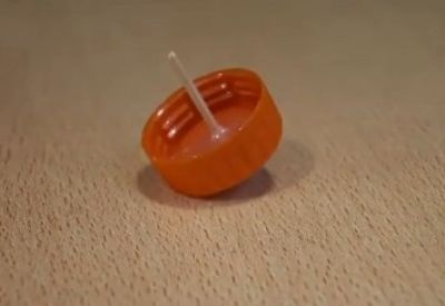 废瓶盖秒变diy小陀螺制作教学
