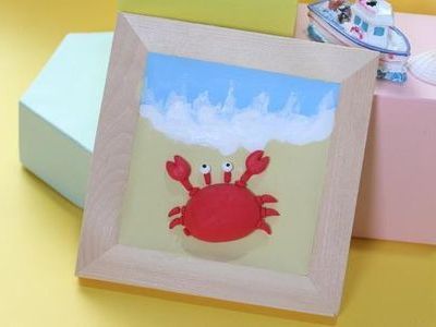 幼儿手工创意，可爱的粘土小螃蟹装饰画