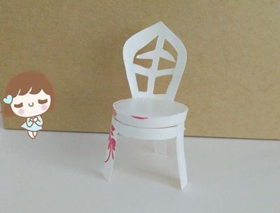 如何循环再利用一次性纸杯制作欧式椅子