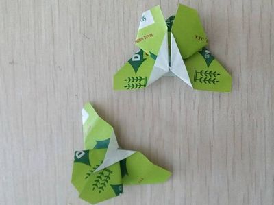 废纸diy:绿箭口香糖纸叠绿色蝴蝶