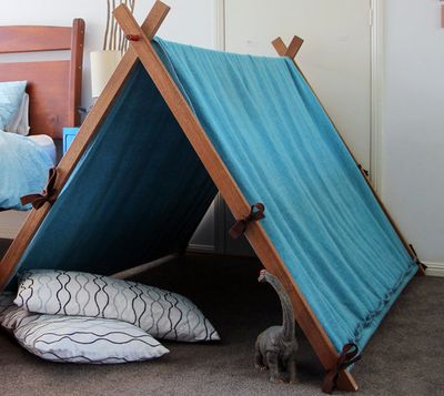 使用剩余木板做一个布置在卧室的儿童活动帐篷