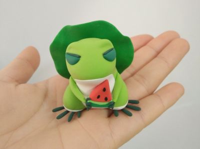 DIY吃瓜群众版旅行青蛙粘土制作作品