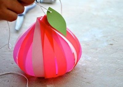 DIY蟠桃纸灯笼制作小挂件教程