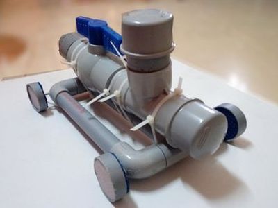 PVC管手工制作气压动力玩具车