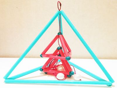 怎么DIY吸管三棱锥风铃