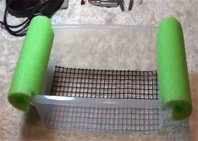 鱼缸浮水式自制孔雀鱼繁殖盒制作教程