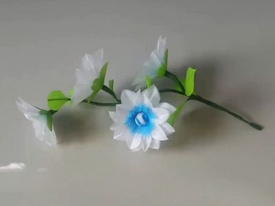 利用废塑料袋做美丽胶花教程