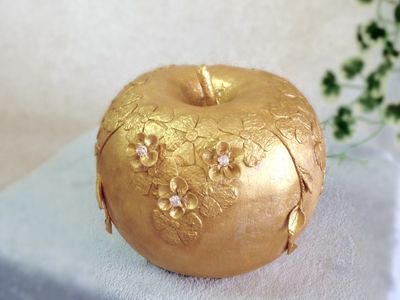 废物利用做圣诞节金色平安果摆件
