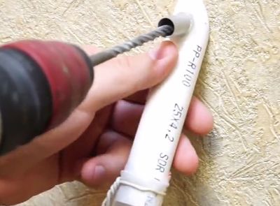 PVC管加工墙壁钻孔好用工具