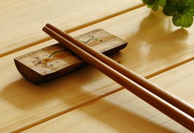 原木树枝彩绘筷子架怎么做