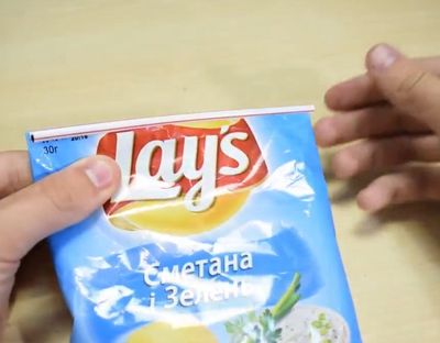 教你怎样妙用废吸管密封开封零食袋