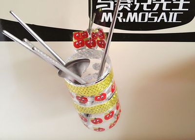 DIY筷子筒_怎样利用矿泉水瓶做筷子筒