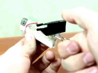 报废打火机DIY作品迷你小手弩