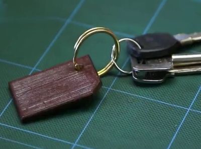 利用报废皮革腰带DIY真皮钥匙扣