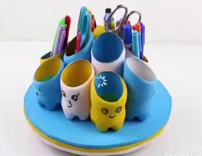 雪碧瓶子创意应用作品笔筒