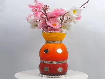矿泉水瓶回收使用，DIY彩绘图案插花器皿