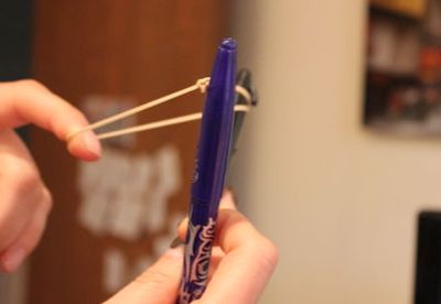 怎么DIY弹弓_两种简单的弹弓制作方法