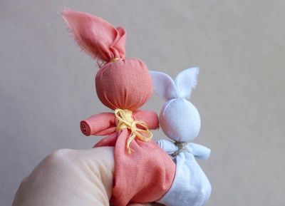 有趣的布艺小兔兔手指布偶玩具DIY教程
