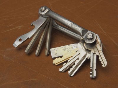 diy多用途瑞士军刀式五金工具