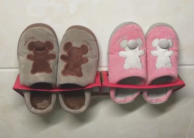 教你如何实现空鞋盒变身壁挂拖鞋架子方法