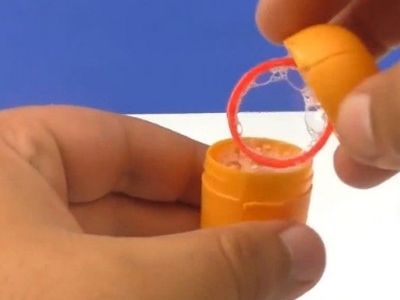 手工DIY奇趣蛋壳吹泡泡玩具