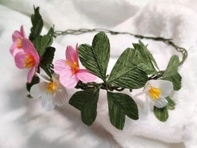简单的皱纹纸格桑花环DIY方法图解