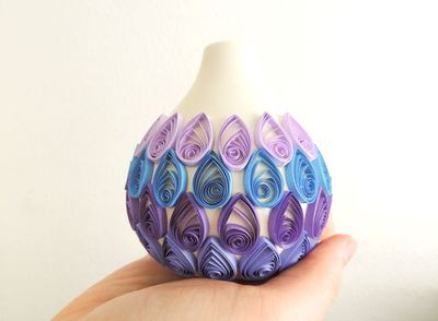 手工DIY做家里的衍纸装饰花瓶
