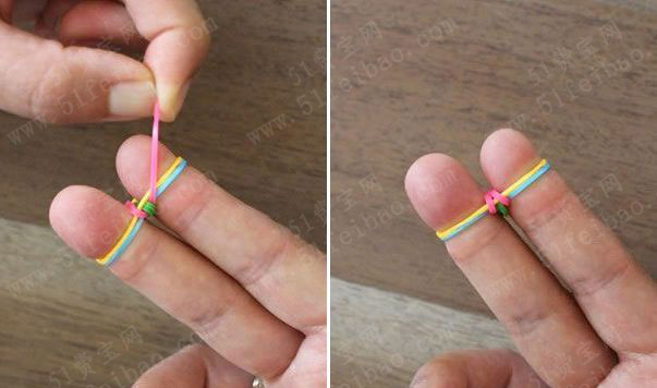 6,在编织过程中,已形成一个编织模式,凡手指环绕着三根皮筋的时候,需