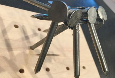 DIY顶钉子游戏益智悬梁建屋玩法教学
