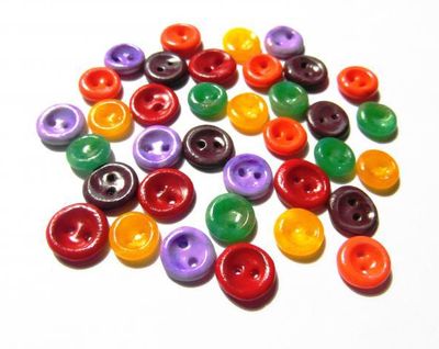 DIY服装用超轻粘土制作彩色纽扣教程