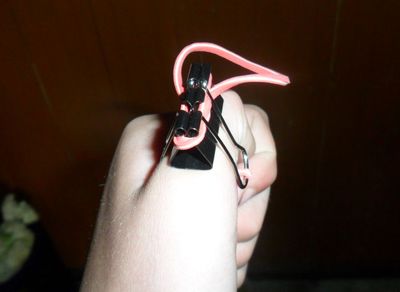 燕尾夹DIY单手指玩具弩