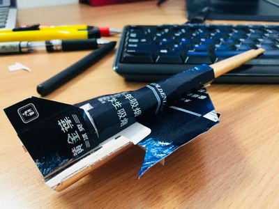 折纸飞机:废烟盒DIY航空战斗机