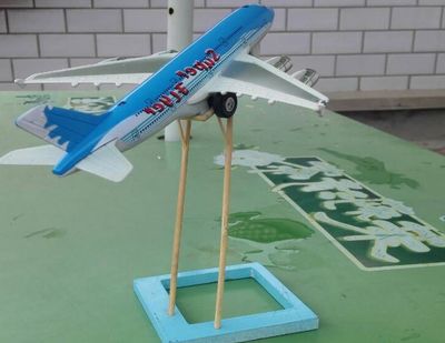 给手工作品做个diy展示支架