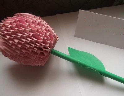 怎样做三角插母亲节郁金香礼物