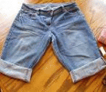 怎么利用旧牛仔裤改造流行短裤教程图解