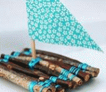 儿童手工课：利用捡来的树枝制作迷你小木筏