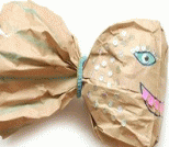 儿童手工课：利用废纸袋做大嘴鱼手偶