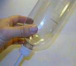 用饮料瓶制作家庭实用液体漏斗