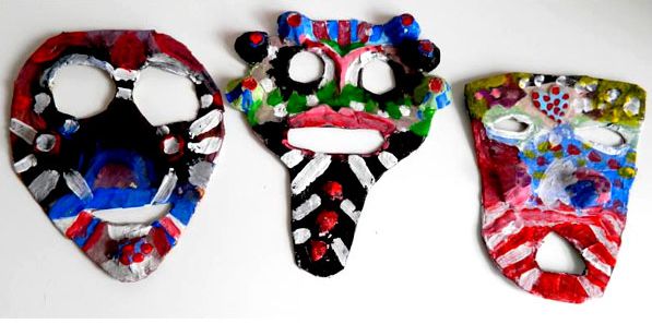 幼儿园小制作之蛋托diy涂色面具