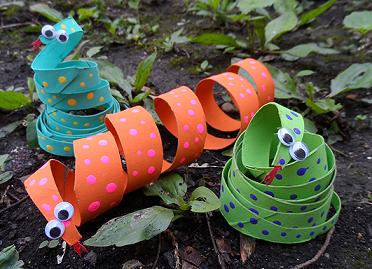 儿童手工课：纸芯筒制作可爱小花蛇