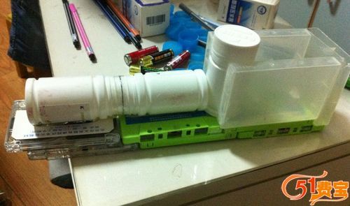 儿童手工课：废物旧物做老式火车头玩具