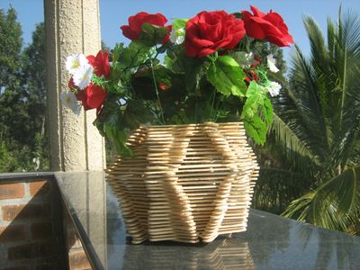 雪糕棍制作世博会中国馆造型花瓶