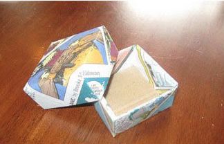 废纸折纸做正方形收纳盒