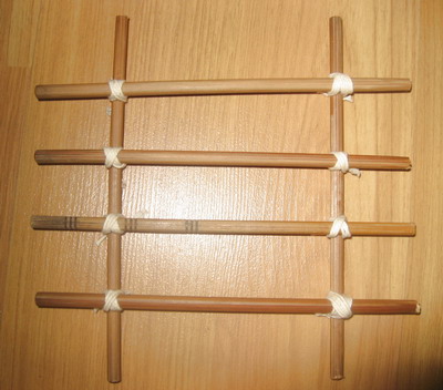 废旧筷子再利用，轻松简单地自制成蒸菜架和锅垫
