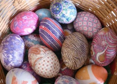 复活节彩蛋的做法，利用旧领带做另类彩染鸡蛋