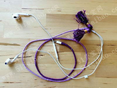 旧耳机利用毛线改造成缠绕彩色线耳机