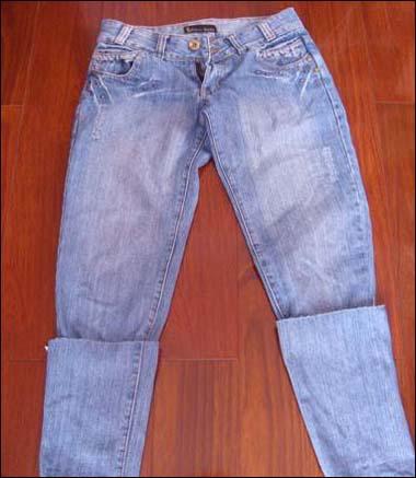 旧牛仔裤改造：时尚好看的花边中裤
