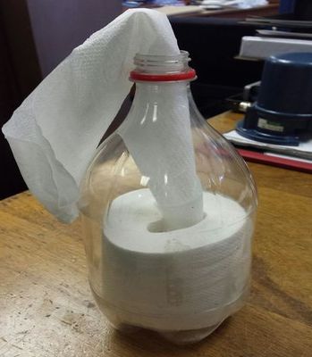 怎么利用饮料瓶做抽纸式纸巾筒
