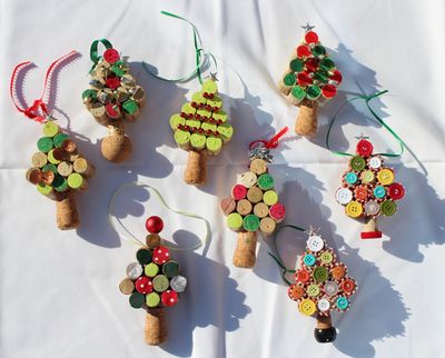 用软木塞做彩色圣诞树小挂饰教程